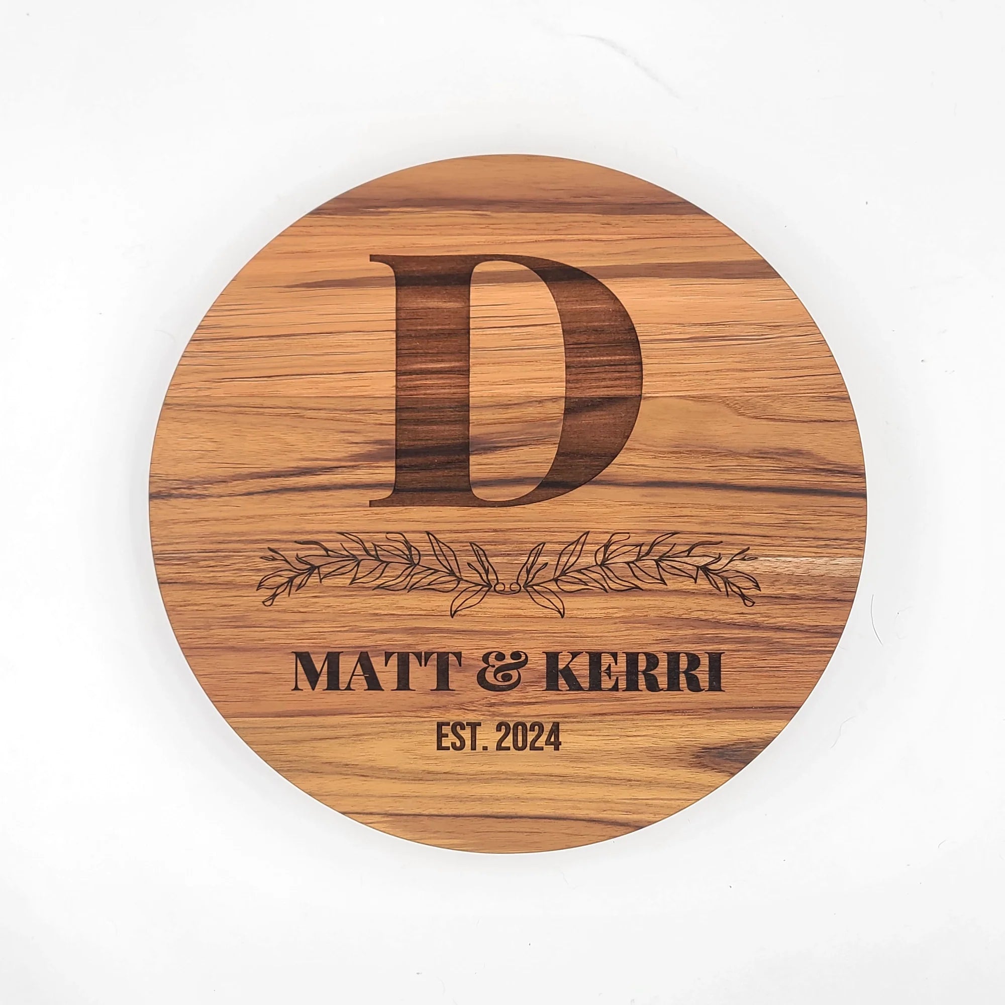 Personalized Round Teak Cutting Board for Kitchen Enthusiasts - CB001